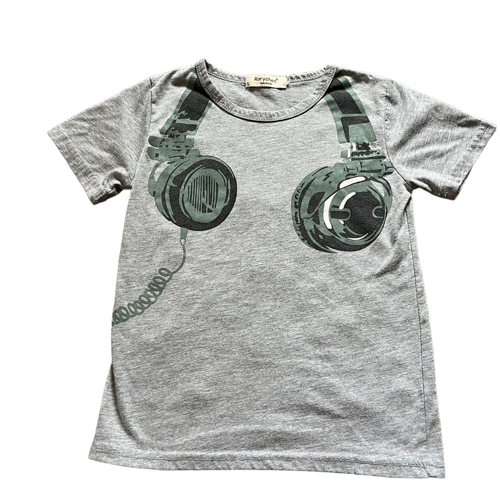 Rorychen size 120 graphic short sleeve Tshirt headphones with cord picture